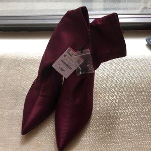 Never worn Zara raspberry sock booties